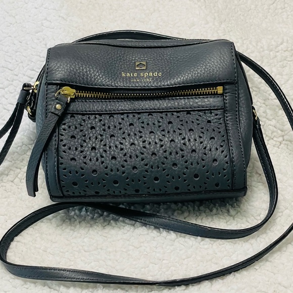 kate spade Handbags - KATE SPADE CROSSBODY BAG